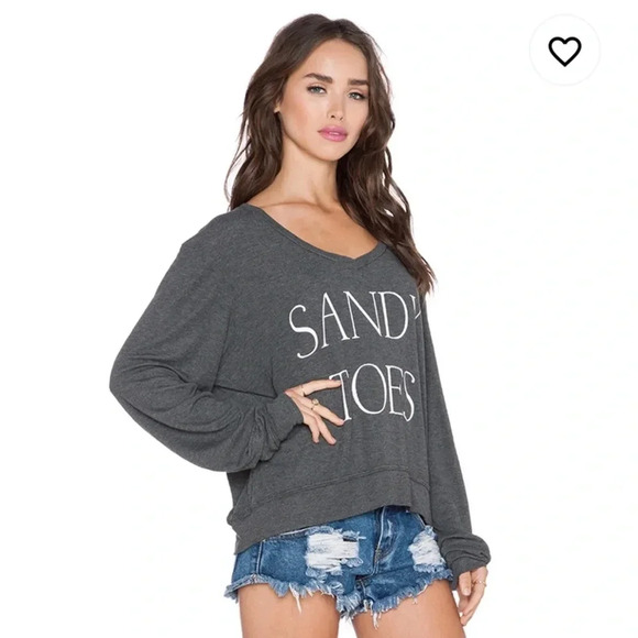 WILDFOX NWT Sandy Toes Baggy Pullover Sweater Top - Picture 2 of 10